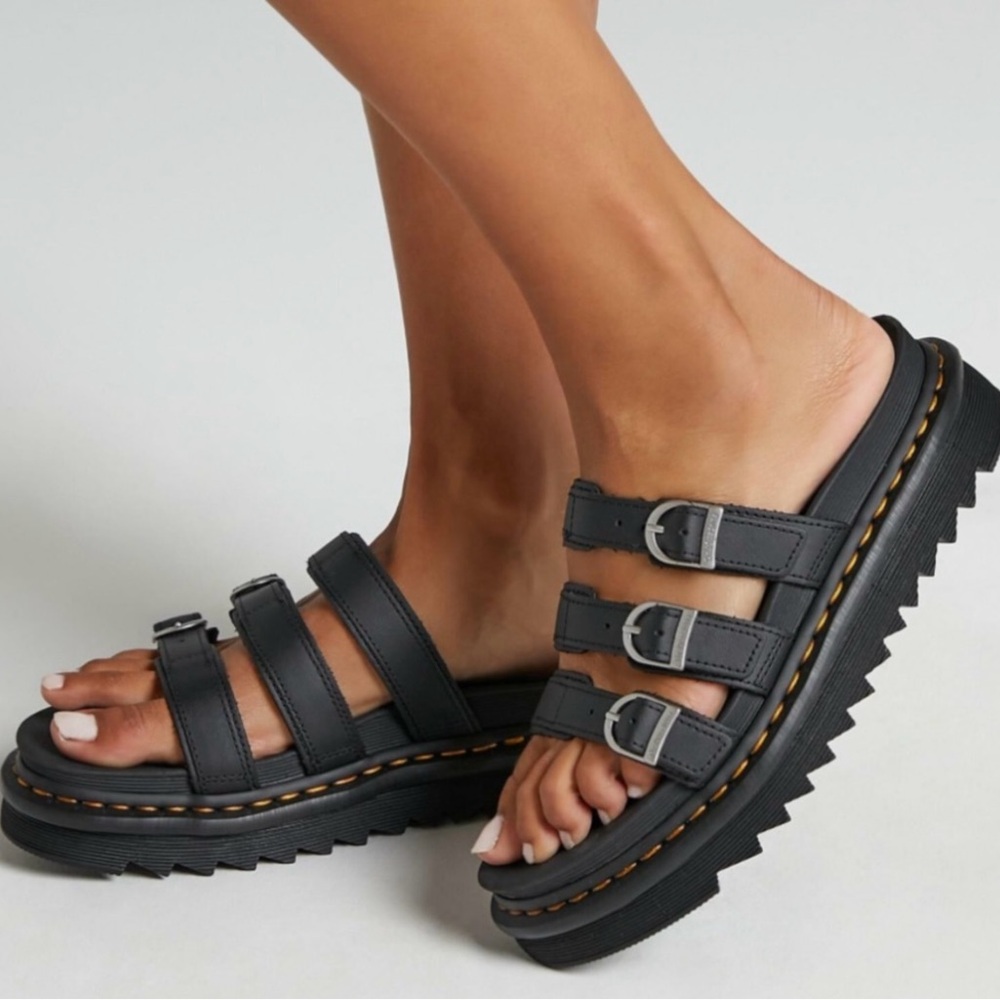 New Dr. Martens Blaire Sandals Black Leather Platform Slides size 6